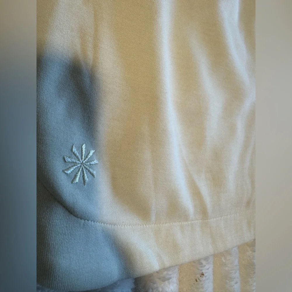 Athleta NWOT Seasoft Mid Rise Tencel Soft Cream Shorts Loungewear Comfy Cozy - Picture 10 of 10
